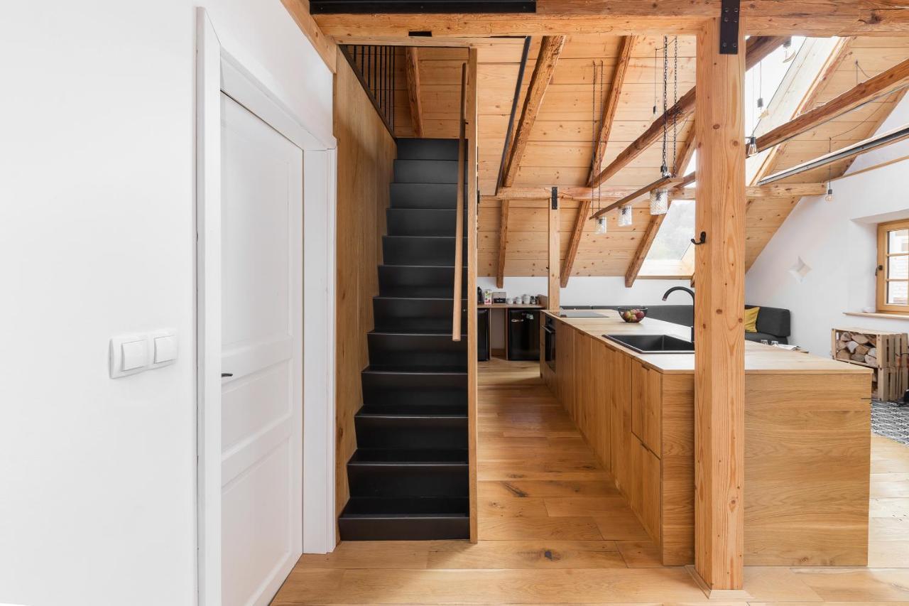 Апартаменты Hisa Na Soncu / Sun House Згорнье-Горье Экстерьер фото