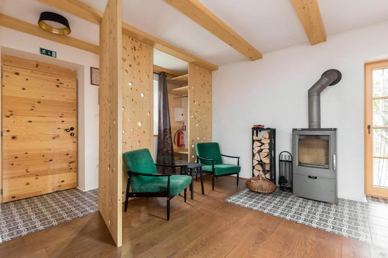 Апартаменты Hisa Na Soncu / Sun House Згорнье-Горье Экстерьер фото