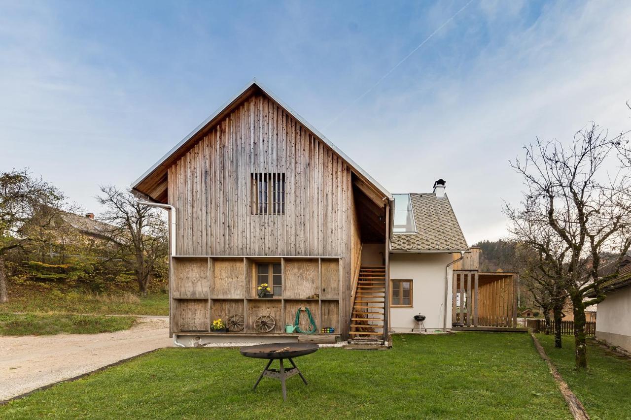 Апартаменты Hisa Na Soncu / Sun House Згорнье-Горье Экстерьер фото